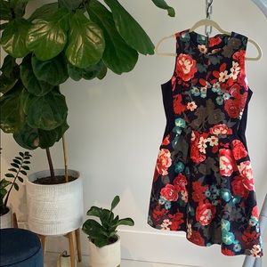 Very cute floral dress!